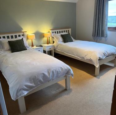 Self Check-In Rooms at The Three Horseshoes Inn