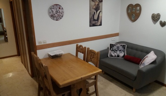 Self-contained apartment in house in Cauterets