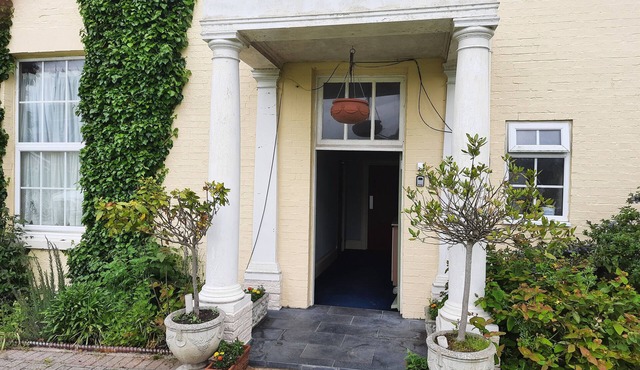 Self Contained Apartment in Winterton Hall