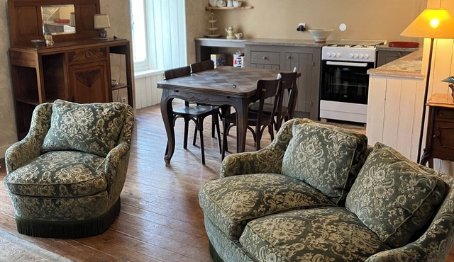 Self-contained apartment in a chateau in the countryside.