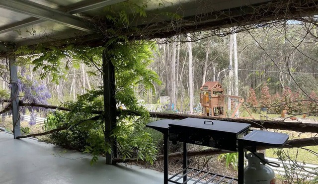 Self Contained Bush Retreat "Gunn Estate"