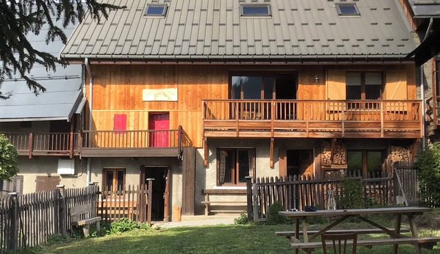 Self-contained apartment in an authentic mountain village