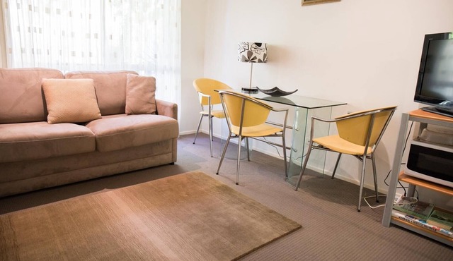 SELF CONTAINED GRANNY FLAT