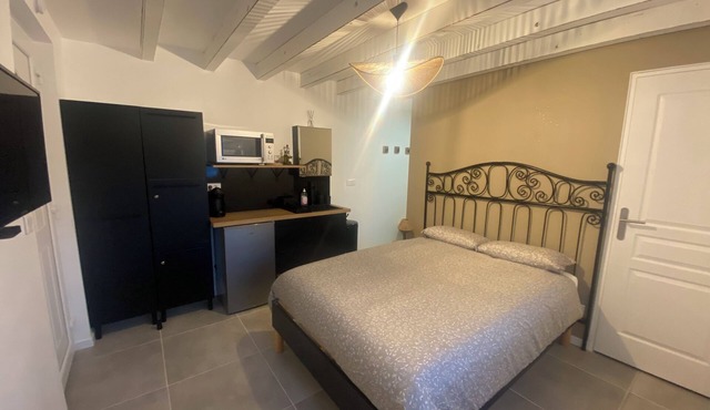 Self-contained, private accommodation in Fos sur Mer