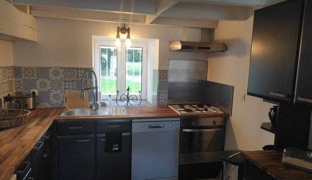 Self-contained studio in a natural setting dedicated to well-being