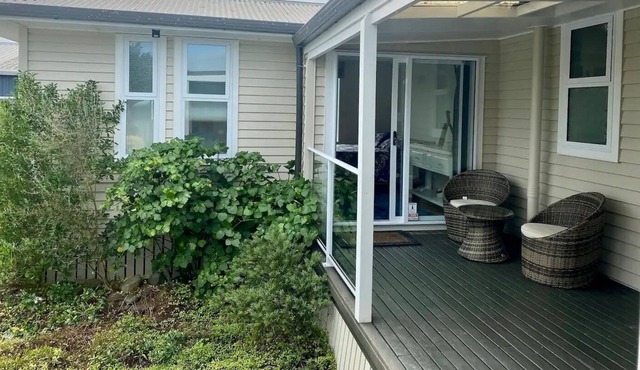 Self Contained Studio w Ensuite