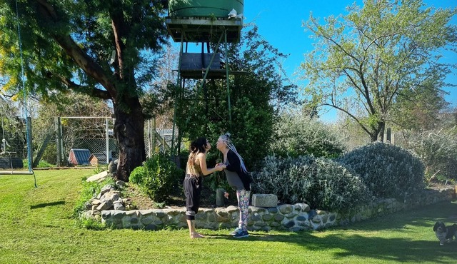 Self contained tiny home, a short walk to the river, with great walks