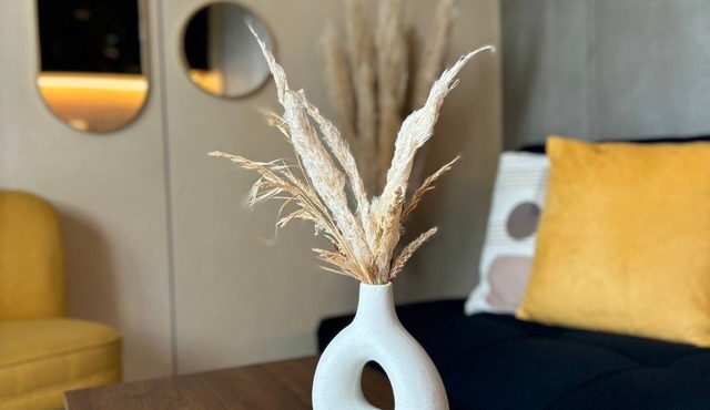 Self-contained Zen apartment with garden + Parking