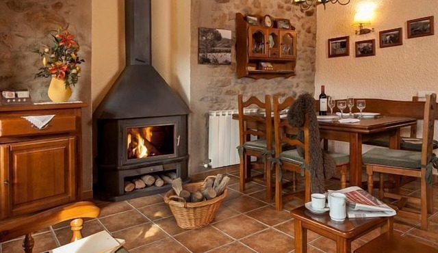 Self catering Mas la Batllia for 4 people