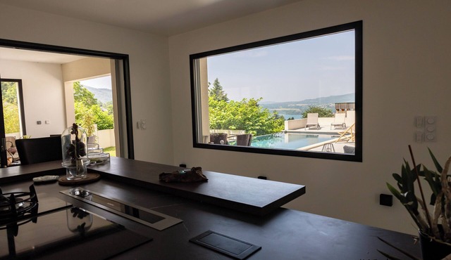 Selha luxury house Montferrat magnificent lake view + infinity pool 180m2