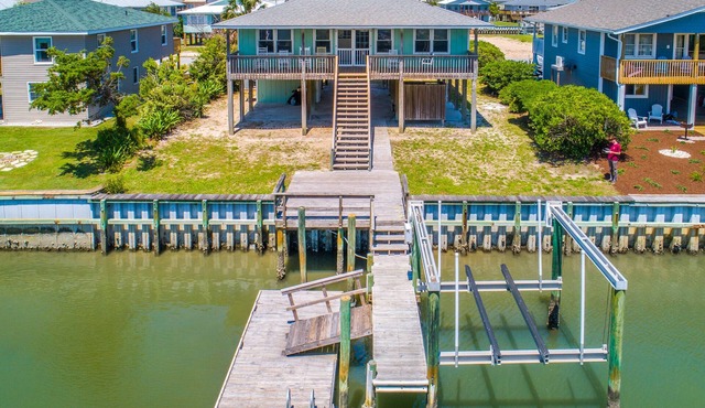 Sellers | Canal Front + Pet Friendly!