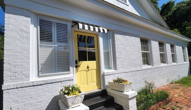 Selma Cottage Right In Middle of Historic District