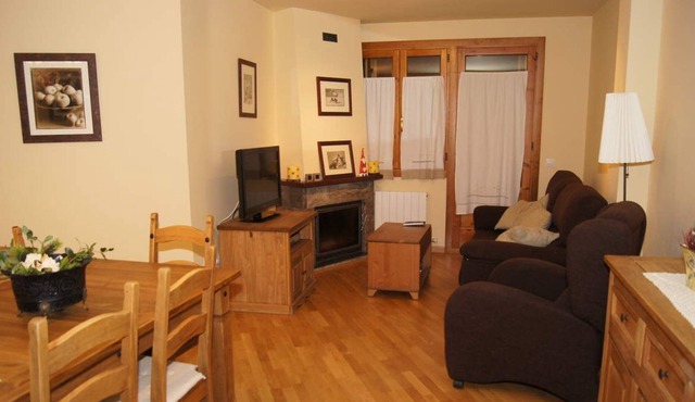 Selva de Conques - Three Bedroom Apartment, Sleeps 6