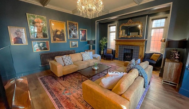 Selworthy - Luxury 3 Bedroom Apartment