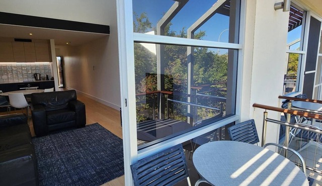 Semaphore Blue Apartments