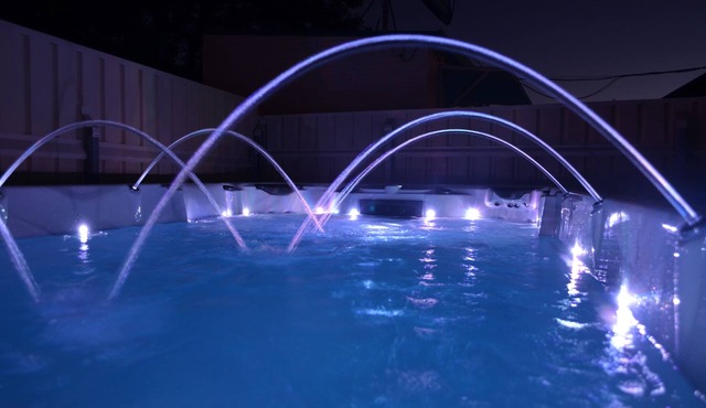 Semaphore Sea Breeze-Family Beach/Pool Holiday. 450m to Beach. 20 min to airport