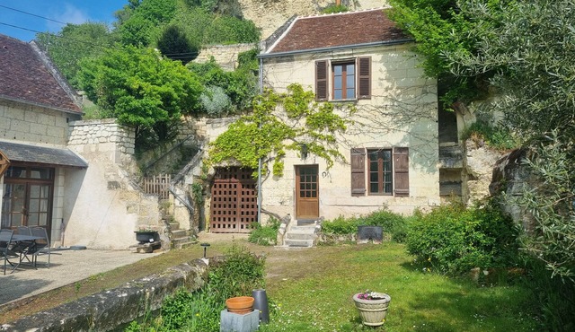 Semi-cave house MONTRICHARD(41) near Beauval and Chenonceaux zoos