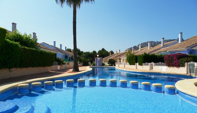Semi-detached bungalow OASIS PARK ROSA in Vergel near Denia