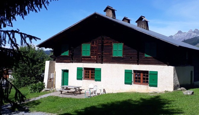 Semi-detached chalet - 10 people with garden