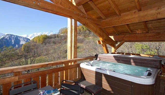 Semi-detached chalet for 8 people with direct access to the slopes