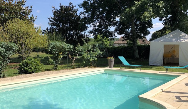 Semi-detached cottage