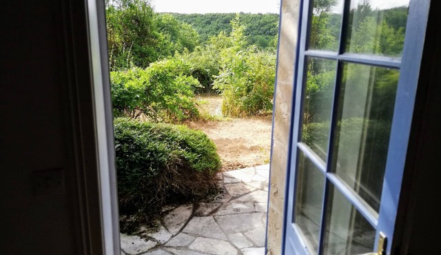 Semi detached farmhouse in Idilic Tranquil Forest location with Panoramic Views