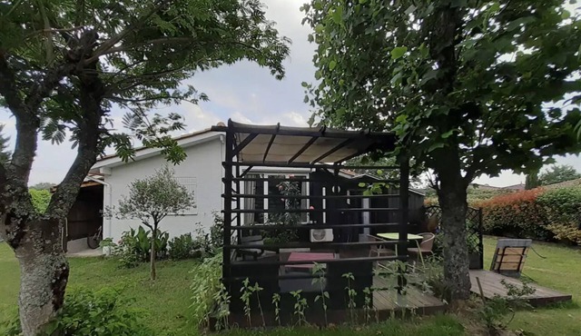 Semi-detached house in Andernos, with terraces & Wi-Fi