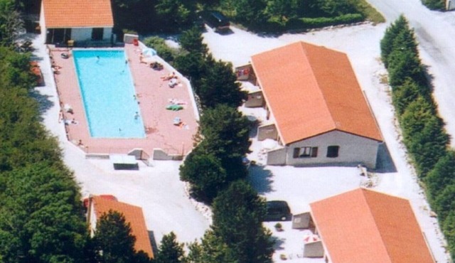 Semi-detached house with pool access, Lac de St Ferréol beach