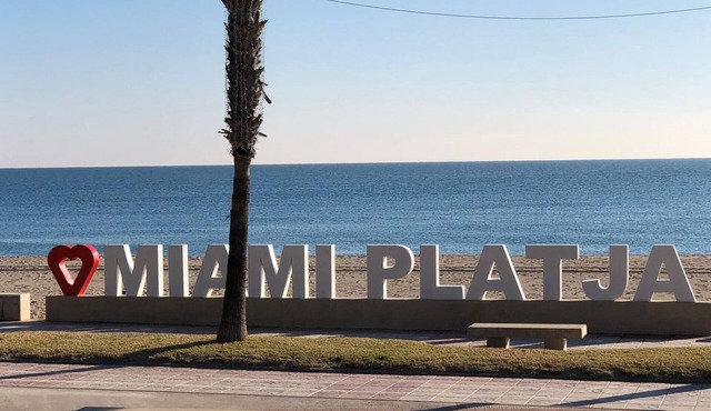 SEMI-DETACHED HOUSE WITH COMMUNITY POOL 400 MT FROM PLAYA CRISTAL