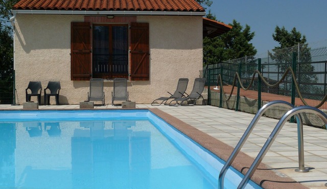 SEMI-DETACHED MAISONETTE NEAR LAKE SAINT FERREOL