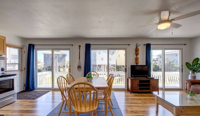 Semi-Oceanfront Beach Cottage II. Access across street to shops and restaurants