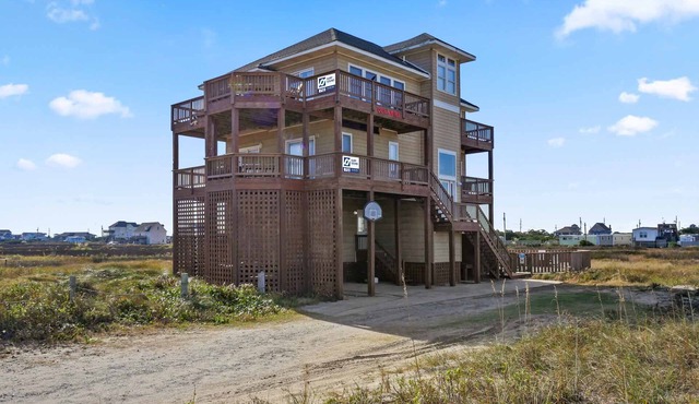 Semi-Oceanfront Dog Friendly w/Private Pool, Hot Tub, Game and Media Rooms