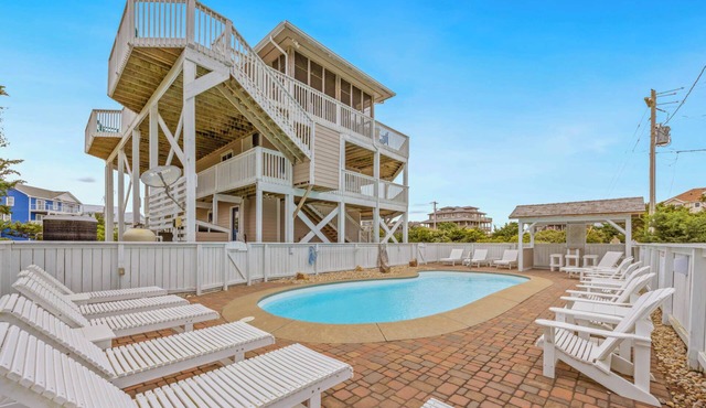 Semi-Oceanfront Dog Friendly w/Private Pool, Hot Tub, Game Room, and Tiki Bar