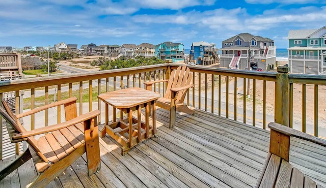 Semi-Oceanfront w/Pool, Hot Tub, Theater, Game Room, and Nearby Beach Access