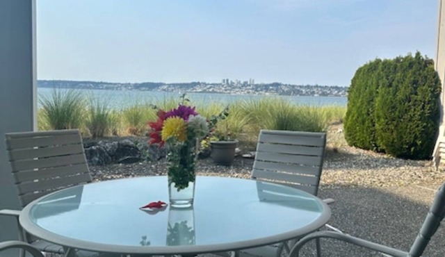 Semiahmoo Beach Retreat Amazing Views!