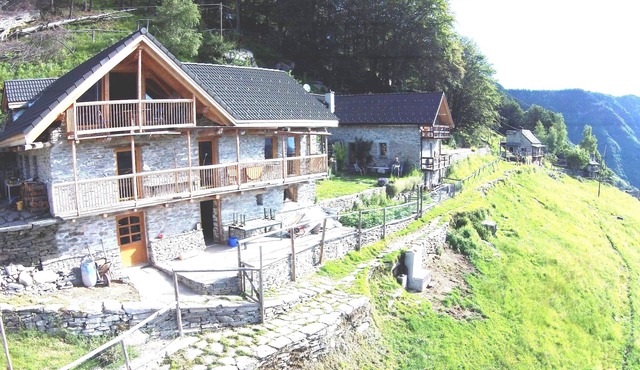 Seminar group house, 4 bedrooms, kitchen, group room, 3 showers, 3 toilets