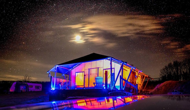 SEMIRA TENT LODGE, pet friendly, with a garden in Blackawton