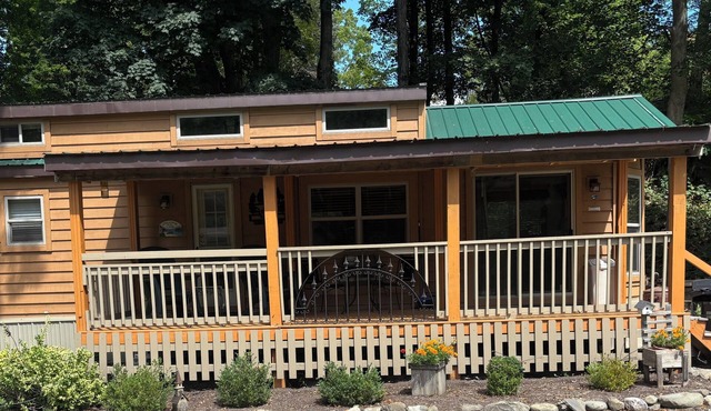 Seneca Lake -"Butternut Camp" near Wineries & Watkins Glen Race track