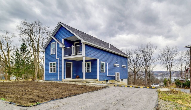 Seneca Lake Wine Trail Studio w/Water View!