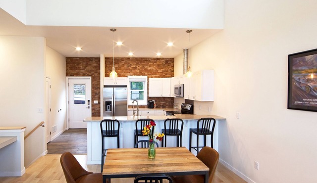 Seneca Sunset Vacation Rental - Walking to Watkins Glen Attractions