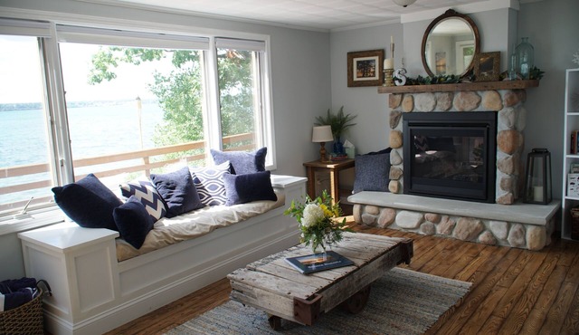 Seneca Sunsets - Waterfront, hot tub, new dock, great views, central location!