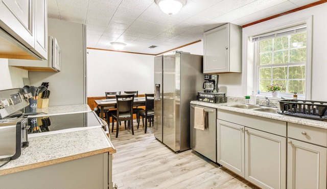 Seneca Vacation Rental w/Grill Near Lake Hartwell