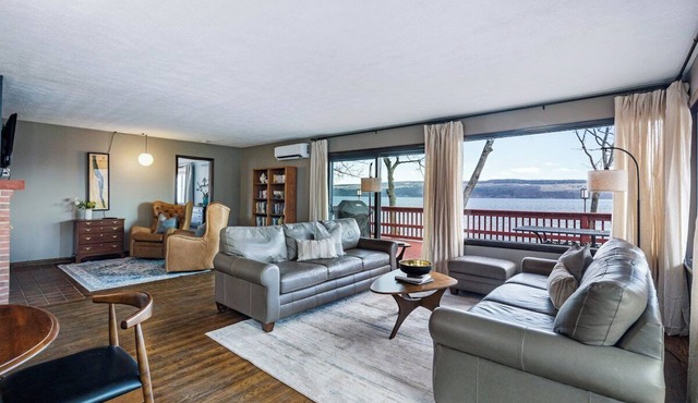 Seneca Vista: private Seneca Lake home