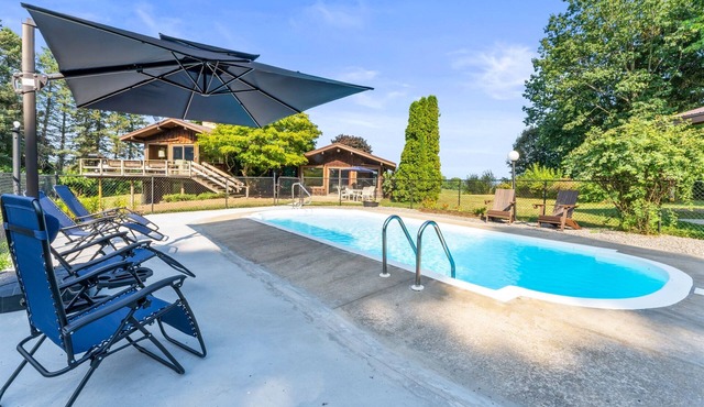Seneca Wine Trail Retreat | Pool | Hot Tub | Pets