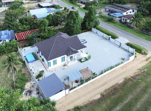 Senja Homestay besut POOL