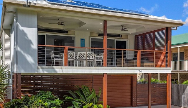 Sensational Beach Front Escape!