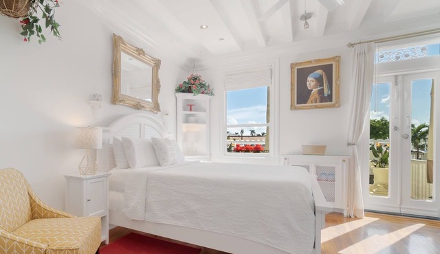 Sensational Palm Beach Island with Grand Terrace