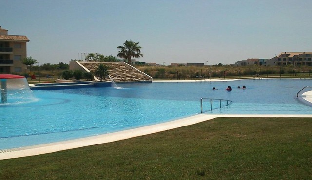 SENSATIONAL SEMI-DETACHED HOUSE TO RELEASE . POOL OF 1.00 m2. WITH CIUCUITO SPA.