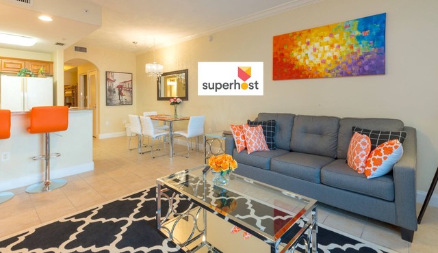 Sensational Water View 1 Mile to Disney Newly Renovated Superb Location