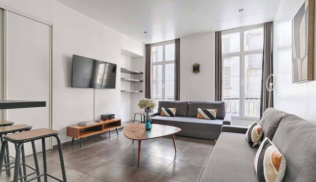 Sentier Historical Center Charming Apartment 6P